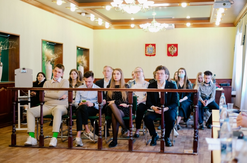 Встать! Суд идёт