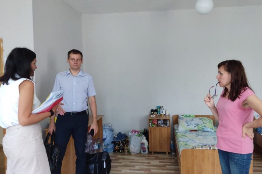 Продолжается работа с гражданами ЛНР, ДНР и Украины, размещенными в ПВР